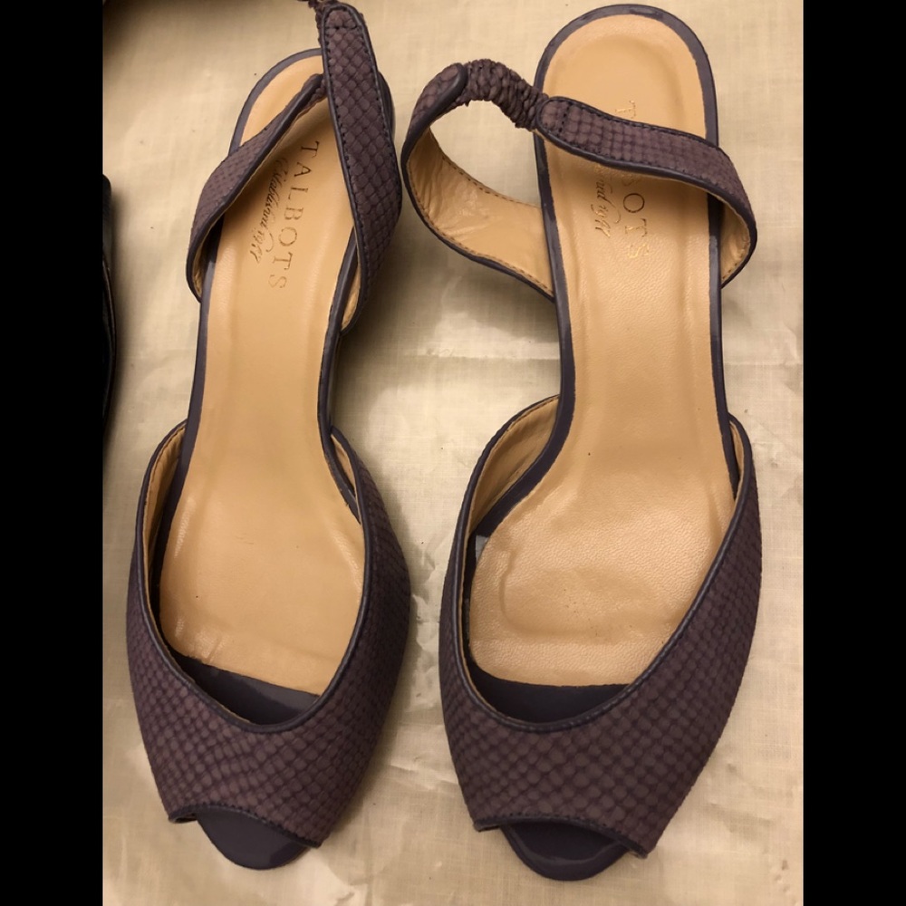 Open toed flats Talbots light purple or lavender